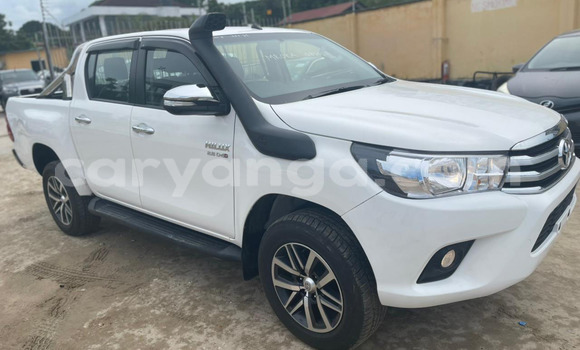 Buy Import Toyota Hilux White Car in Lilongwe in Malawi Buy Import Toyota Hilux White Car in Lilongwe in Malawi