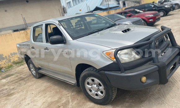 Buy Import Toyota Hilux Silver Car in Lilongwe in Malawi Buy Import Toyota Hilux Silver Car in Lilongwe in Malawi
