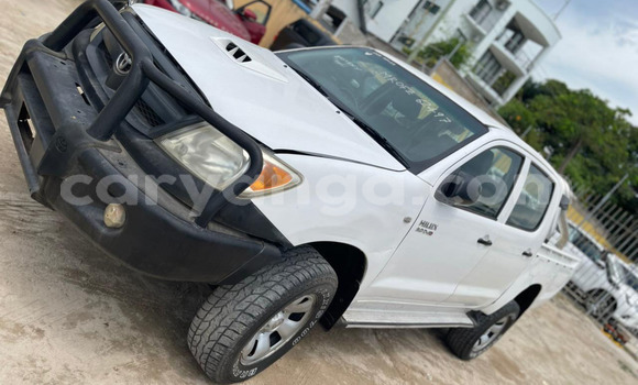 Buy Import Toyota Hilux White Car in Lilongwe in Malawi Buy Import Toyota Hilux White Car in Lilongwe in Malawi