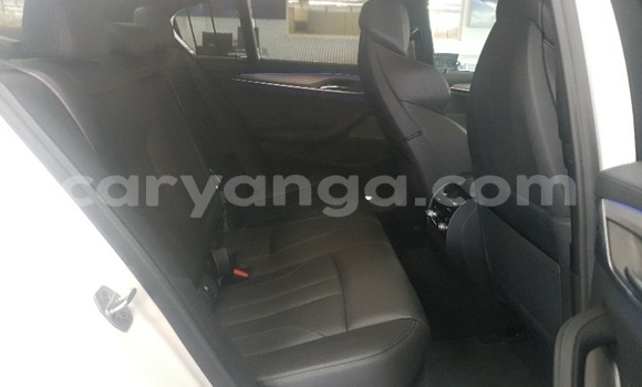 Nunua Ilio tumika BMW M5 White Gari ndani ya Blantyre nchini Malawi Nunua Ilio tumika BMW M5 White Gari ndani ya Blantyre nchini Malawi