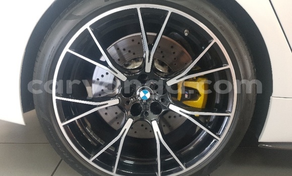 Nunua Ilio tumika BMW M5 White Gari ndani ya Blantyre nchini Malawi Nunua Ilio tumika BMW M5 White Gari ndani ya Blantyre nchini Malawi
