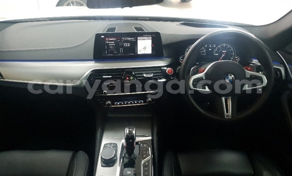 Nunua Ilio tumika BMW M5 White Gari ndani ya Blantyre nchini Malawi Nunua Ilio tumika BMW M5 White Gari ndani ya Blantyre nchini Malawi