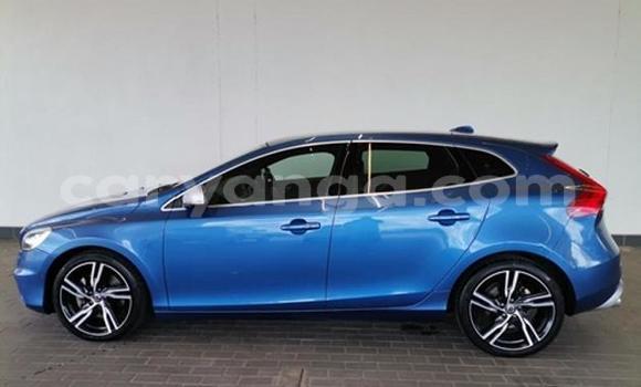 Buy Used Volvo V40 Silver Car in Blantyre in Malawi