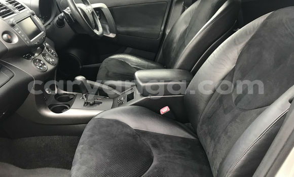 Nunua Ilio tumika Toyota RAV4 Black Gari ndani ya Blantyre nchini Malawi Nunua Ilio tumika Toyota RAV4 Black Gari ndani ya Blantyre nchini Malawi