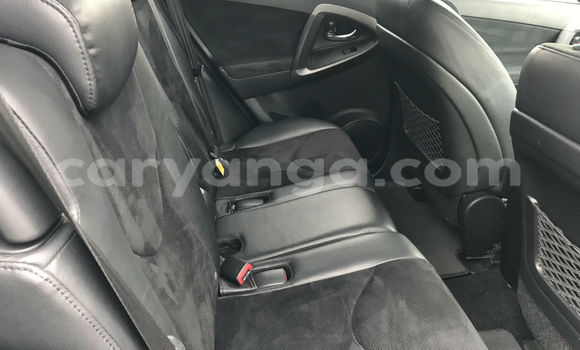 Nunua Ilio tumika Toyota RAV4 Black Gari ndani ya Blantyre nchini Malawi Nunua Ilio tumika Toyota RAV4 Black Gari ndani ya Blantyre nchini Malawi
