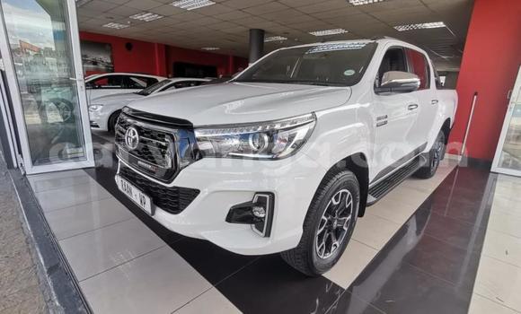 Nunua Ilio tumika Toyota Hilux White Gari ndani ya Blantyre nchini Malawi Nunua Ilio tumika Toyota Hilux White Gari ndani ya Blantyre nchini Malawi