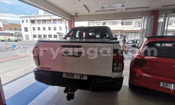 Nunua Ilio tumika Toyota Hilux White Gari ndani ya Blantyre nchini Malawi Nunua Ilio tumika Toyota Hilux White Gari ndani ya Blantyre nchini Malawi