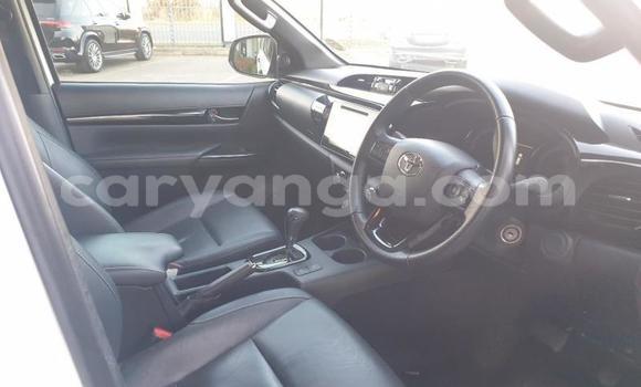 Acheter Occasion Voiture Toyota Hilux Blanc à Blantyre, Malawi Acheter Occasion Voiture Toyota Hilux Blanc à Blantyre, Malawi