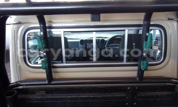 Nunua Ilio tumika Toyota Land Cruiser Beige Gari ndani ya Blantyre nchini Malawi Nunua Ilio tumika Toyota Land Cruiser Beige Gari ndani ya Blantyre nchini Malawi