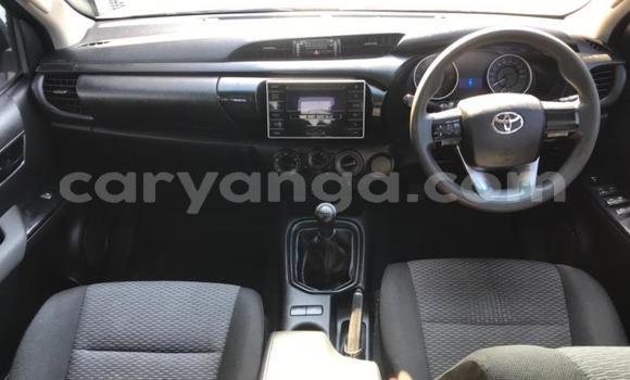Nunua Ilio tumika Toyota Hilux Silver Gari ndani ya Blantyre nchini Malawi Nunua Ilio tumika Toyota Hilux Silver Gari ndani ya Blantyre nchini Malawi