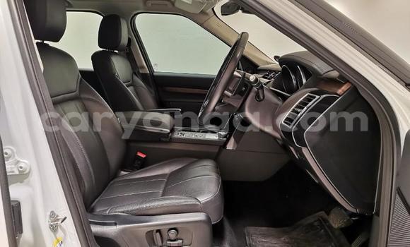 Nunua Ilio tumika Land Rover Discovery White Gari ndani ya Blantyre nchini Malawi Nunua Ilio tumika Land Rover Discovery White Gari ndani ya Blantyre nchini Malawi