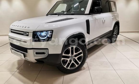 Buy Used Land Rover Defender White Car in Blantyre in Malawi