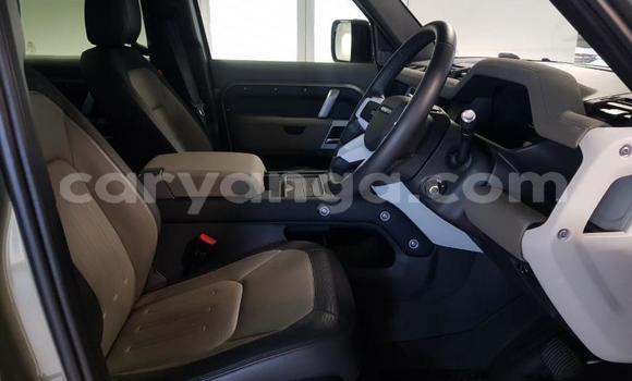 Nunua Ilio tumika Land Rover Defender Beige Gari ndani ya Blantyre nchini Malawi Nunua Ilio tumika Land Rover Defender Beige Gari ndani ya Blantyre nchini Malawi
