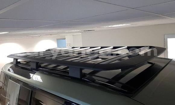 Nunua Ilio tumika Land Rover Defender Beige Gari ndani ya Blantyre nchini Malawi Nunua Ilio tumika Land Rover Defender Beige Gari ndani ya Blantyre nchini Malawi