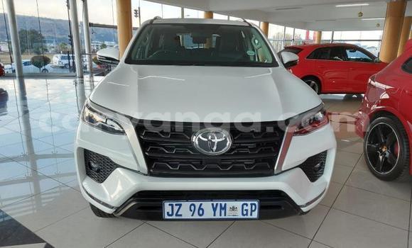 Nunua Ilio tumika Toyota Fortuner White Gari ndani ya Blantyre nchini Malawi Nunua Ilio tumika Toyota Fortuner White Gari ndani ya Blantyre nchini Malawi