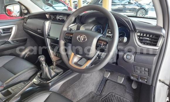 Nunua Ilio tumika Toyota Fortuner White Gari ndani ya Blantyre nchini Malawi Nunua Ilio tumika Toyota Fortuner White Gari ndani ya Blantyre nchini Malawi