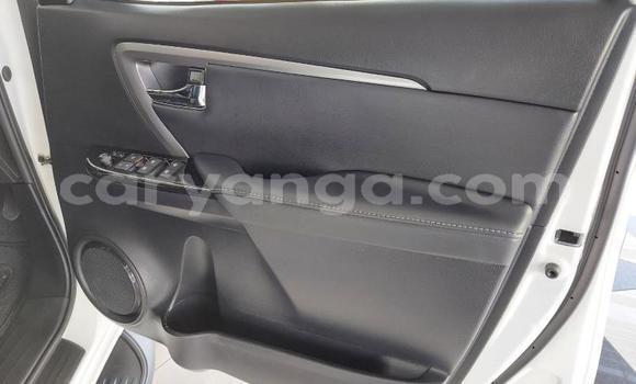 Nunua Ilio tumika Toyota Fortuner White Gari ndani ya Blantyre nchini Malawi Nunua Ilio tumika Toyota Fortuner White Gari ndani ya Blantyre nchini Malawi