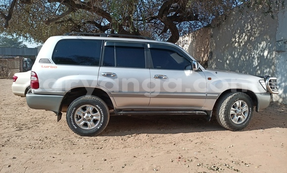 Buy Used Toyota Land Cruiser Silver Car in Mangochi in Malawi Buy Used Toyota Land Cruiser Silver Car in Mangochi in Malawi