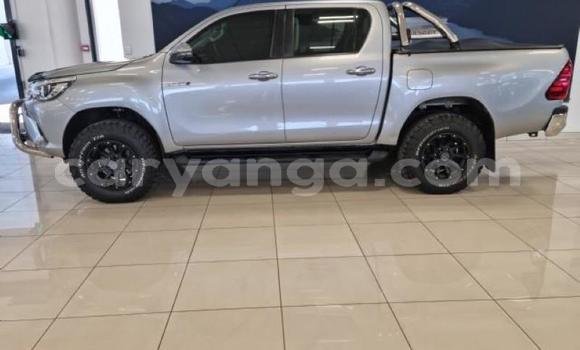 Nunua Ilio tumika Toyota Hilux Silver Gari ndani ya Chikwawa nchini Chikwawa Nunua Ilio tumika Toyota Hilux Silver Gari ndani ya Chikwawa nchini Chikwawa