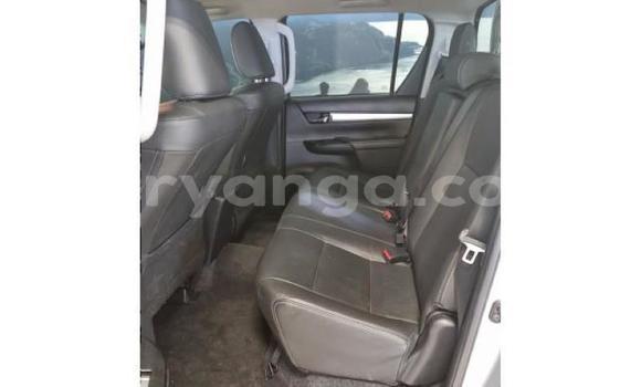 Nunua Ilio tumika Toyota Hilux Silver Gari ndani ya Chikwawa nchini Chikwawa Nunua Ilio tumika Toyota Hilux Silver Gari ndani ya Chikwawa nchini Chikwawa