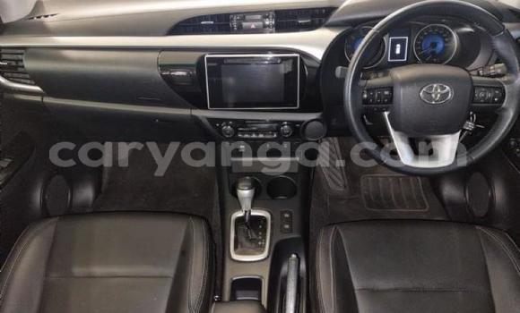 Nunua Ilio tumika Toyota Hilux Silver Gari ndani ya Chikwawa nchini Chikwawa Nunua Ilio tumika Toyota Hilux Silver Gari ndani ya Chikwawa nchini Chikwawa