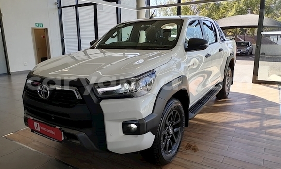 Nunua Ilio tumika Toyota Hilux White Gari ndani ya Blantyre nchini Malawi Nunua Ilio tumika Toyota Hilux White Gari ndani ya Blantyre nchini Malawi