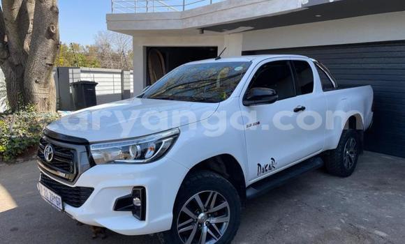 Nunua Ilio tumika Toyota Hilux White Gari ndani ya Blantyre nchini Malawi Nunua Ilio tumika Toyota Hilux White Gari ndani ya Blantyre nchini Malawi