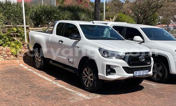 Nunua Ilio tumika Toyota Hilux White Gari ndani ya Blantyre nchini Malawi Nunua Ilio tumika Toyota Hilux White Gari ndani ya Blantyre nchini Malawi
