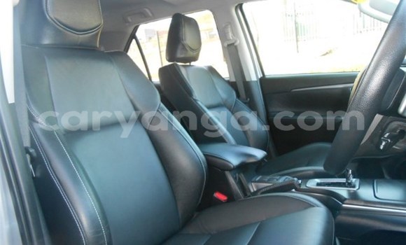 Nunua Ilio tumika Toyota Fortuner Silver Gari ndani ya Blantyre nchini Malawi Nunua Ilio tumika Toyota Fortuner Silver Gari ndani ya Blantyre nchini Malawi