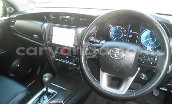 Nunua Ilio tumika Toyota Fortuner Silver Gari ndani ya Blantyre nchini Malawi Nunua Ilio tumika Toyota Fortuner Silver Gari ndani ya Blantyre nchini Malawi