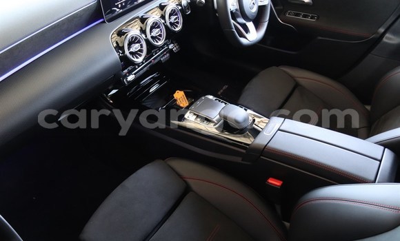 Nunua Ilio tumika Mercedes-Benz A200 Black Gari ndani ya Blantyre nchini Malawi Nunua Ilio tumika Mercedes-Benz A200 Black Gari ndani ya Blantyre nchini Malawi