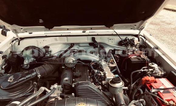 Nunua Ilio tumika Toyota Land Cruiser White Gari ndani ya Blantyre nchini Malawi Nunua Ilio tumika Toyota Land Cruiser White Gari ndani ya Blantyre nchini Malawi