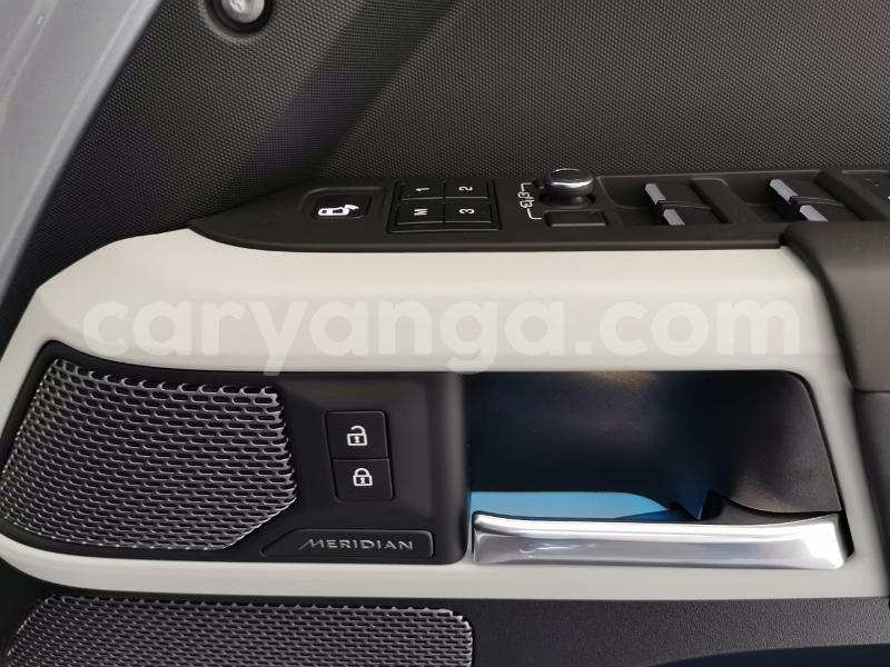 Big with watermark land rover defender malawi blantyre 10105