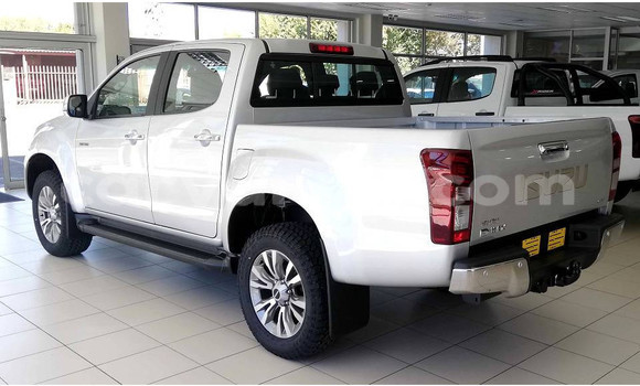 Nunua Ilio tumika Isuzu D–MAX Silver Gari ndani ya Blantyre nchini Malawi Nunua Ilio tumika Isuzu D–MAX Silver Gari ndani ya Blantyre nchini Malawi