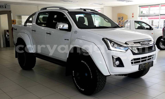 Buy Used Isuzu D–MAX White Car in Blantyre in Malawi