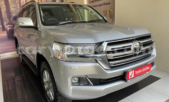 Nunua Ilio tumika Toyota Land Cruiser Silver Gari ndani ya Blantyre nchini Malawi Nunua Ilio tumika Toyota Land Cruiser Silver Gari ndani ya Blantyre nchini Malawi