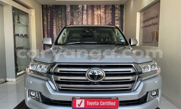 Nunua Ilio tumika Toyota Land Cruiser Silver Gari ndani ya Blantyre nchini Malawi Nunua Ilio tumika Toyota Land Cruiser Silver Gari ndani ya Blantyre nchini Malawi