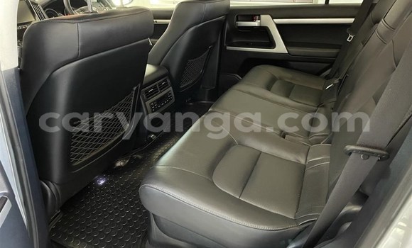 Nunua Ilio tumika Toyota Land Cruiser Silver Gari ndani ya Blantyre nchini Malawi Nunua Ilio tumika Toyota Land Cruiser Silver Gari ndani ya Blantyre nchini Malawi