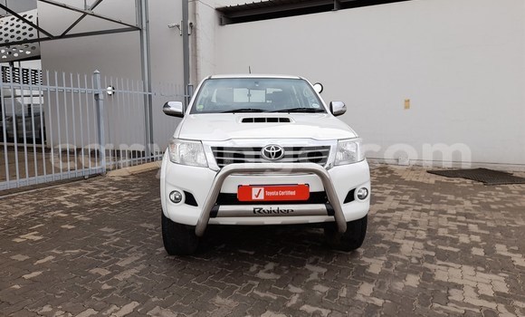Buy Used Toyota Hilux White Car in Blantyre in Malawi Buy Used Toyota Hilux White Car in Blantyre in Malawi