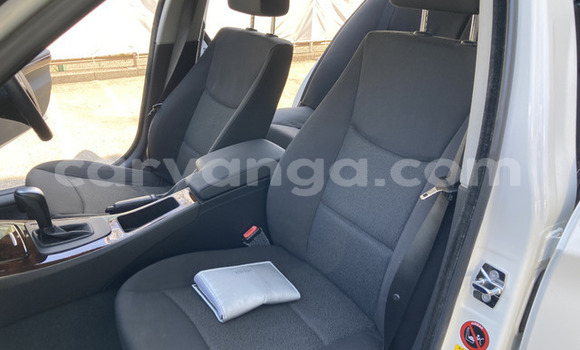 Acheter Occasion Voiture Alfa Romeo 146 Noir à Import - Dubai, Malawi Acheter Occasion Voiture Alfa Romeo 146 Noir à Import - Dubai, Malawi