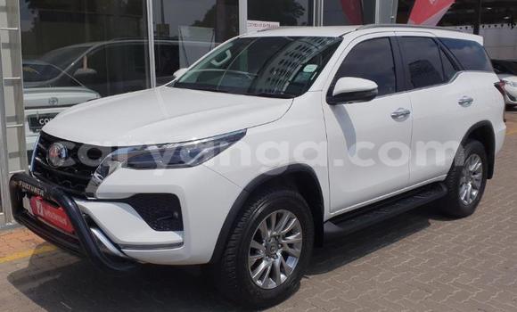Nunua Ilio tumika Toyota Fortuner Silver Gari ndani ya Blantyre nchini Malawi Nunua Ilio tumika Toyota Fortuner Silver Gari ndani ya Blantyre nchini Malawi