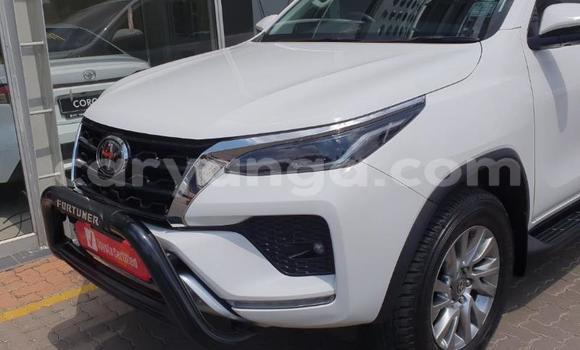 Nunua Ilio tumika Toyota Fortuner Silver Gari ndani ya Blantyre nchini Malawi Nunua Ilio tumika Toyota Fortuner Silver Gari ndani ya Blantyre nchini Malawi