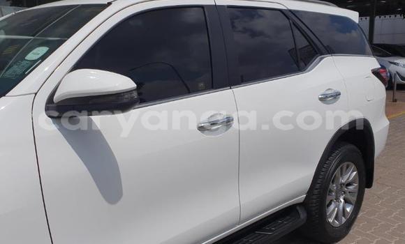Nunua Ilio tumika Toyota Fortuner Silver Gari ndani ya Blantyre nchini Malawi Nunua Ilio tumika Toyota Fortuner Silver Gari ndani ya Blantyre nchini Malawi