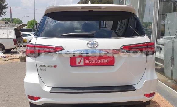 Nunua Ilio tumika Toyota Fortuner Silver Gari ndani ya Blantyre nchini Malawi Nunua Ilio tumika Toyota Fortuner Silver Gari ndani ya Blantyre nchini Malawi