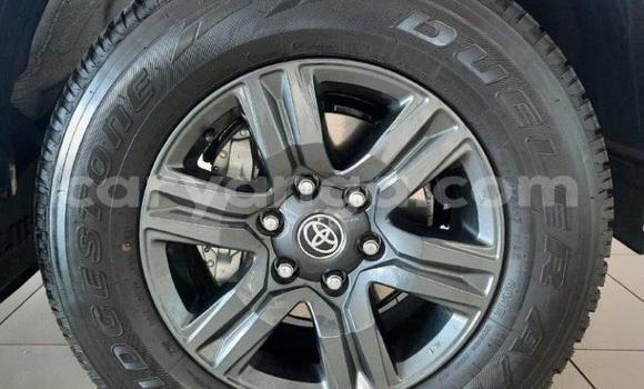 Nunua Ilio tumika Toyota Hilux White Gari ndani ya Blantyre nchini Malawi Nunua Ilio tumika Toyota Hilux White Gari ndani ya Blantyre nchini Malawi