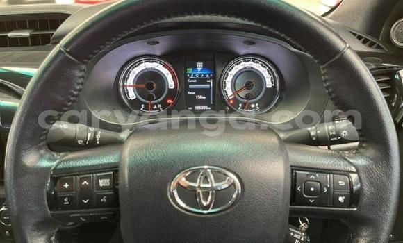 Nunua Ilio tumika Toyota Hilux White Gari ndani ya Blantyre nchini Malawi Nunua Ilio tumika Toyota Hilux White Gari ndani ya Blantyre nchini Malawi