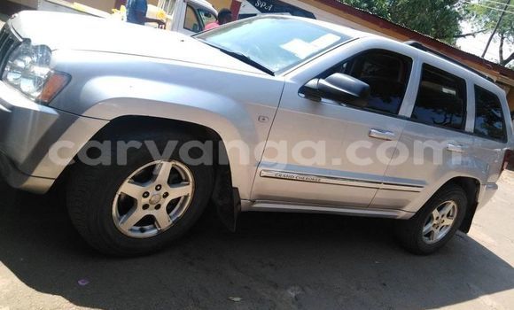 Nunua Ilio tumika Jeep Grand Cherokee Silver Gari ndani ya Lilongwe nchini Malawi Nunua Ilio tumika Jeep Grand Cherokee Silver Gari ndani ya Lilongwe nchini Malawi
