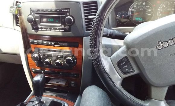 Nunua Ilio tumika Jeep Grand Cherokee Silver Gari ndani ya Lilongwe nchini Malawi Nunua Ilio tumika Jeep Grand Cherokee Silver Gari ndani ya Lilongwe nchini Malawi