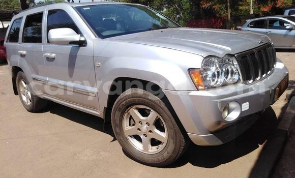 Nunua Ilio tumika Jeep Grand Cherokee Silver Gari ndani ya Lilongwe nchini Malawi Nunua Ilio tumika Jeep Grand Cherokee Silver Gari ndani ya Lilongwe nchini Malawi