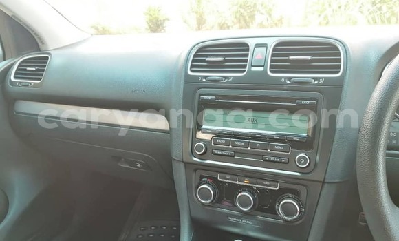 Nunua Ilio tumika Volkswagen Golf Silver Gari ndani ya Lilongwe nchini Malawi Nunua Ilio tumika Volkswagen Golf Silver Gari ndani ya Lilongwe nchini Malawi